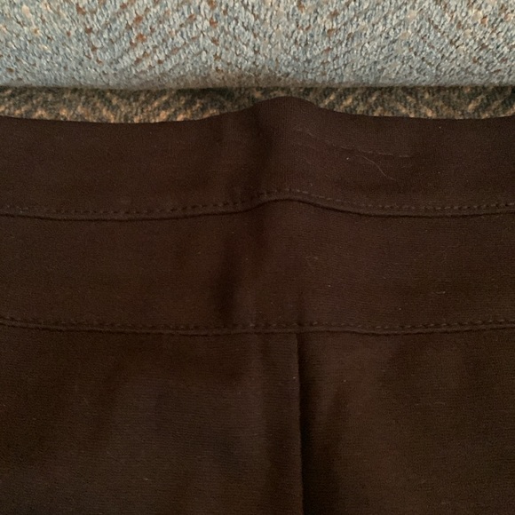 CI SONO black legging pants are super stretchy w/wide elastic band at waist. - Picture 5 of 7